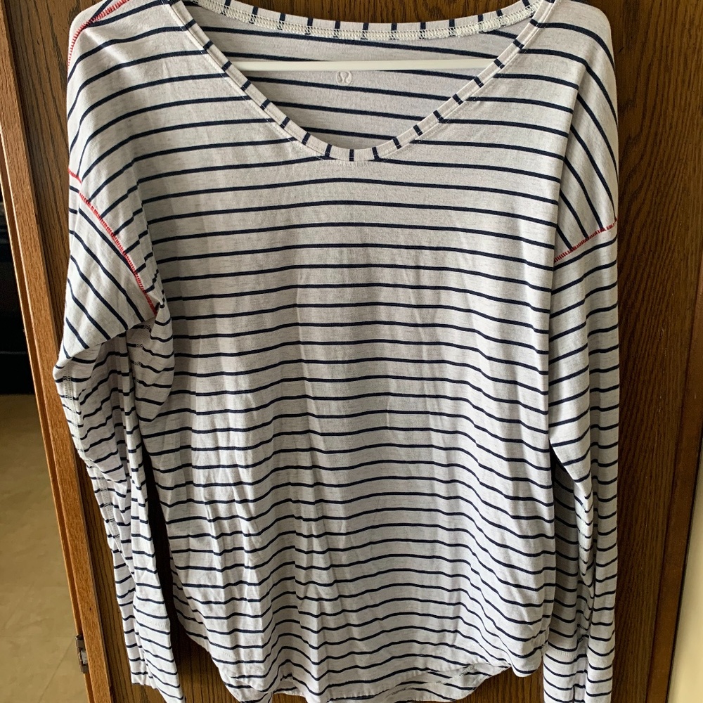 Lululemon Athletica Long Sleeve